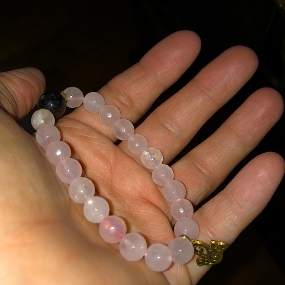 Faceted Rose Quartz + Charm + Shungite w/ copper - Picture 6 of 10